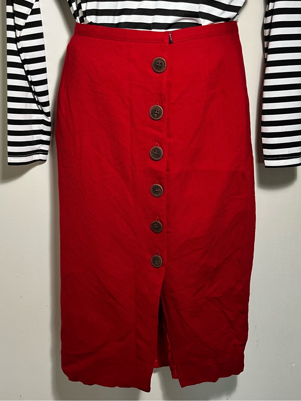 Harve Benard Red Button-Front Pencil Skirt